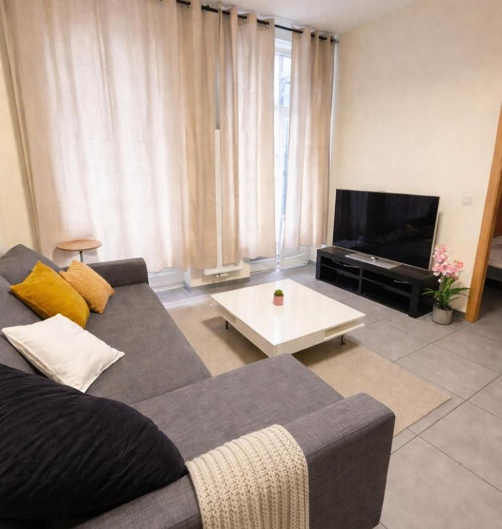 Spacious 2br Near Grand Place 1