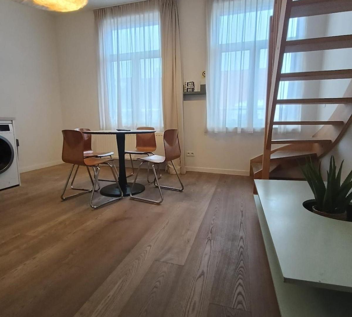 Duplex In The Center, Comfort