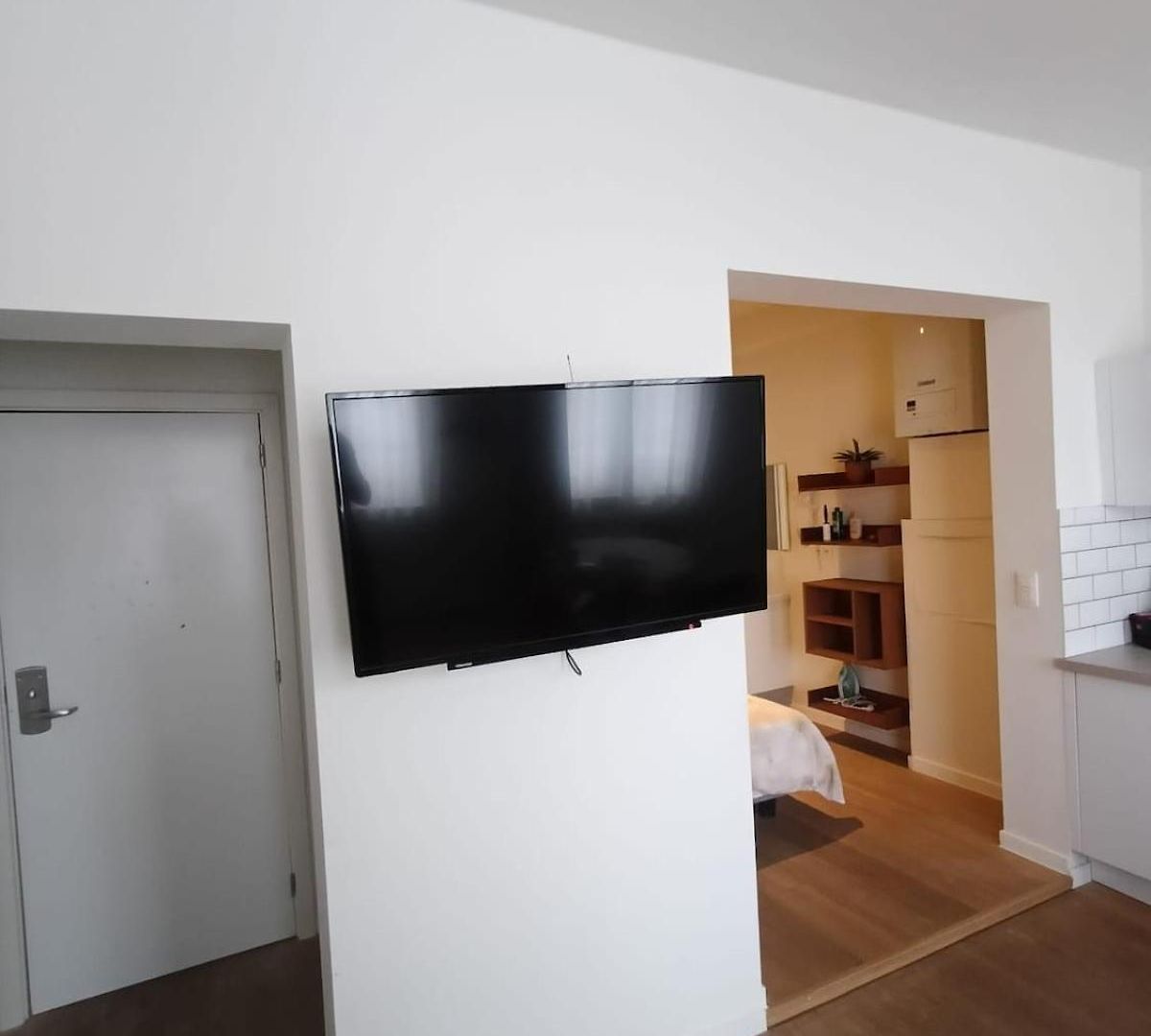 Duplex In The Center, Comfort