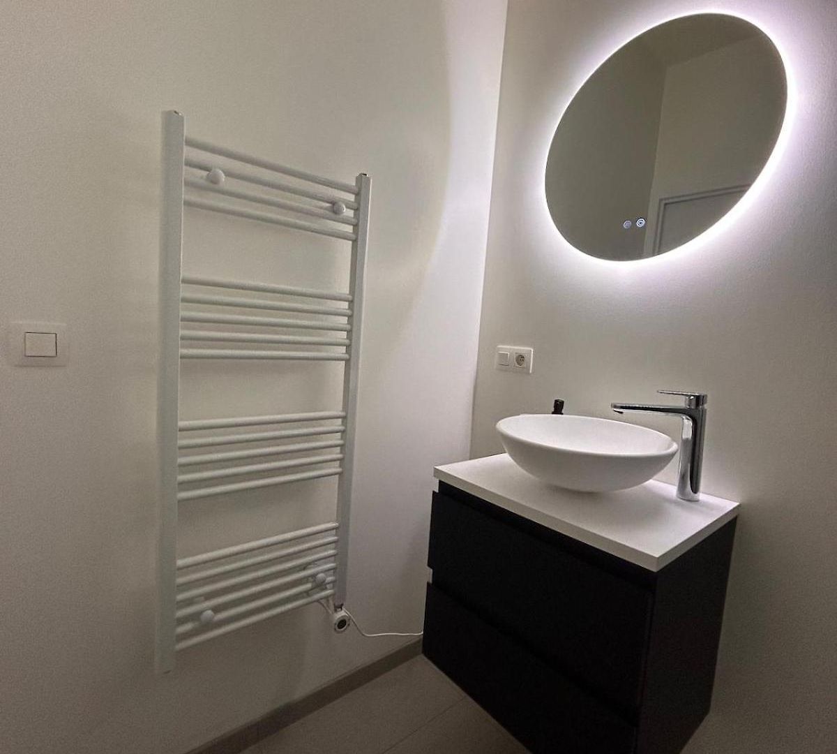 Apartment Elegant Renovated 2 Bedrooms Close To Transport *