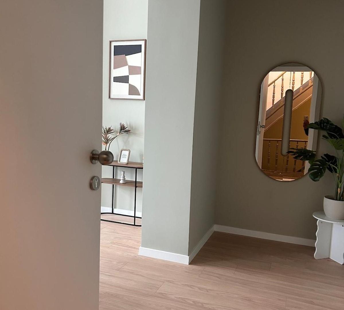 Elegant Renovated 2 Bedrooms Close To Transport Apartment Brussels