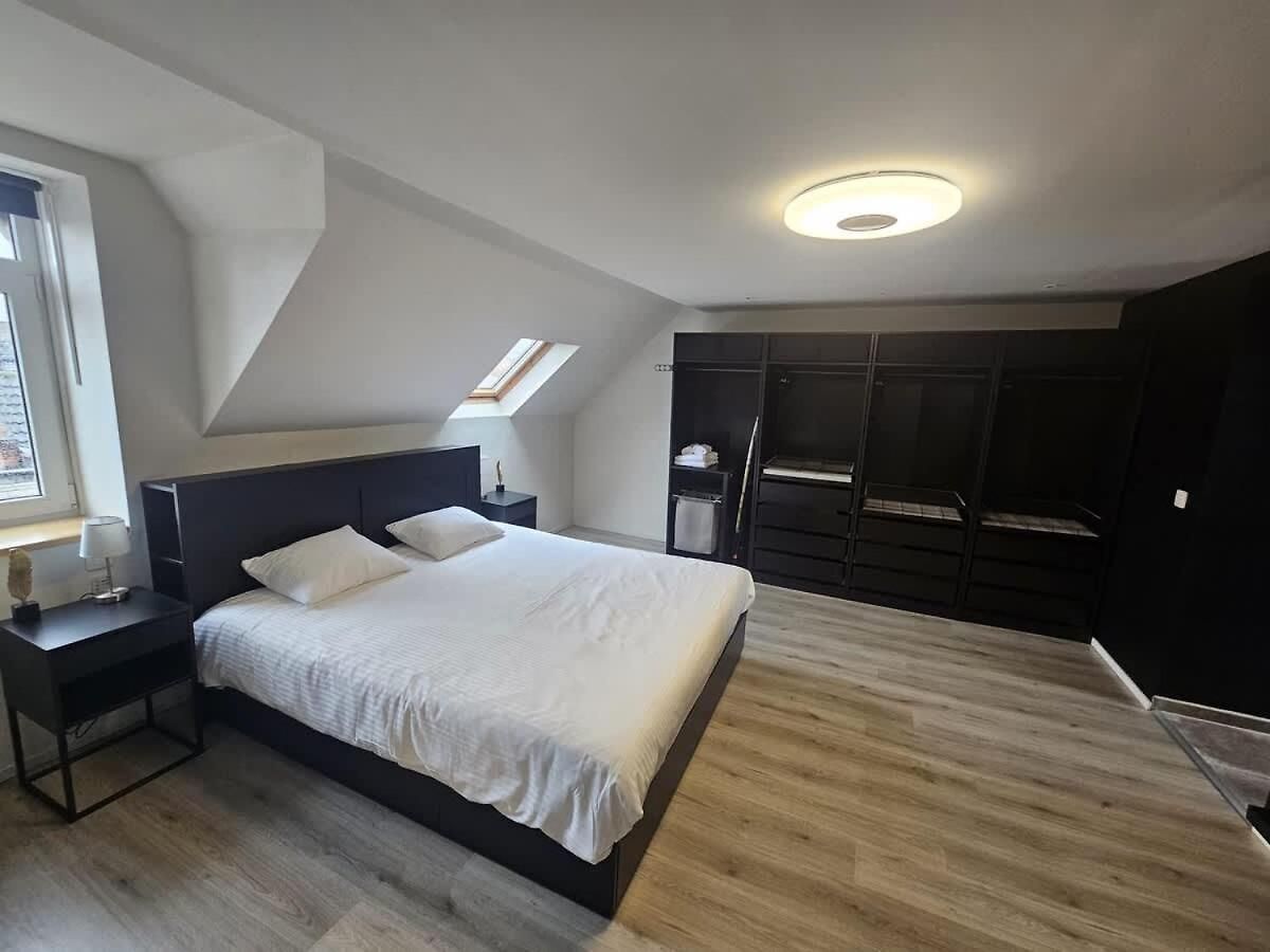Appartement Luxury Triplex Stylish 2br In Brussel