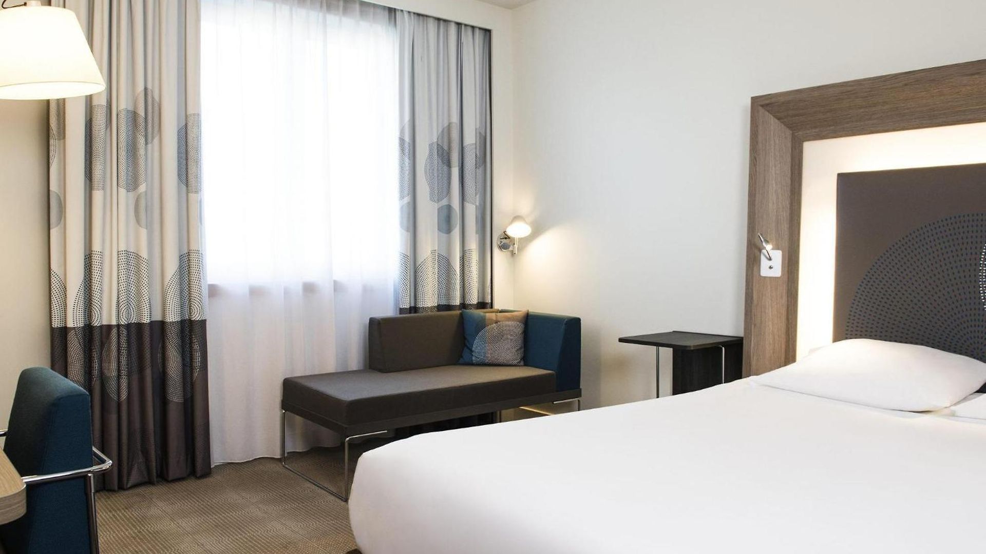 Novotel Centre Hotel 4*