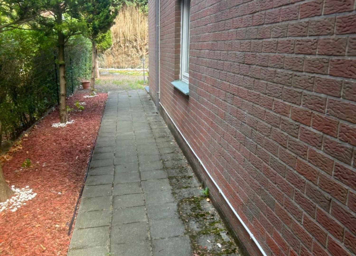 Confortable Situe A Woluwe Saint Lambert Brussels