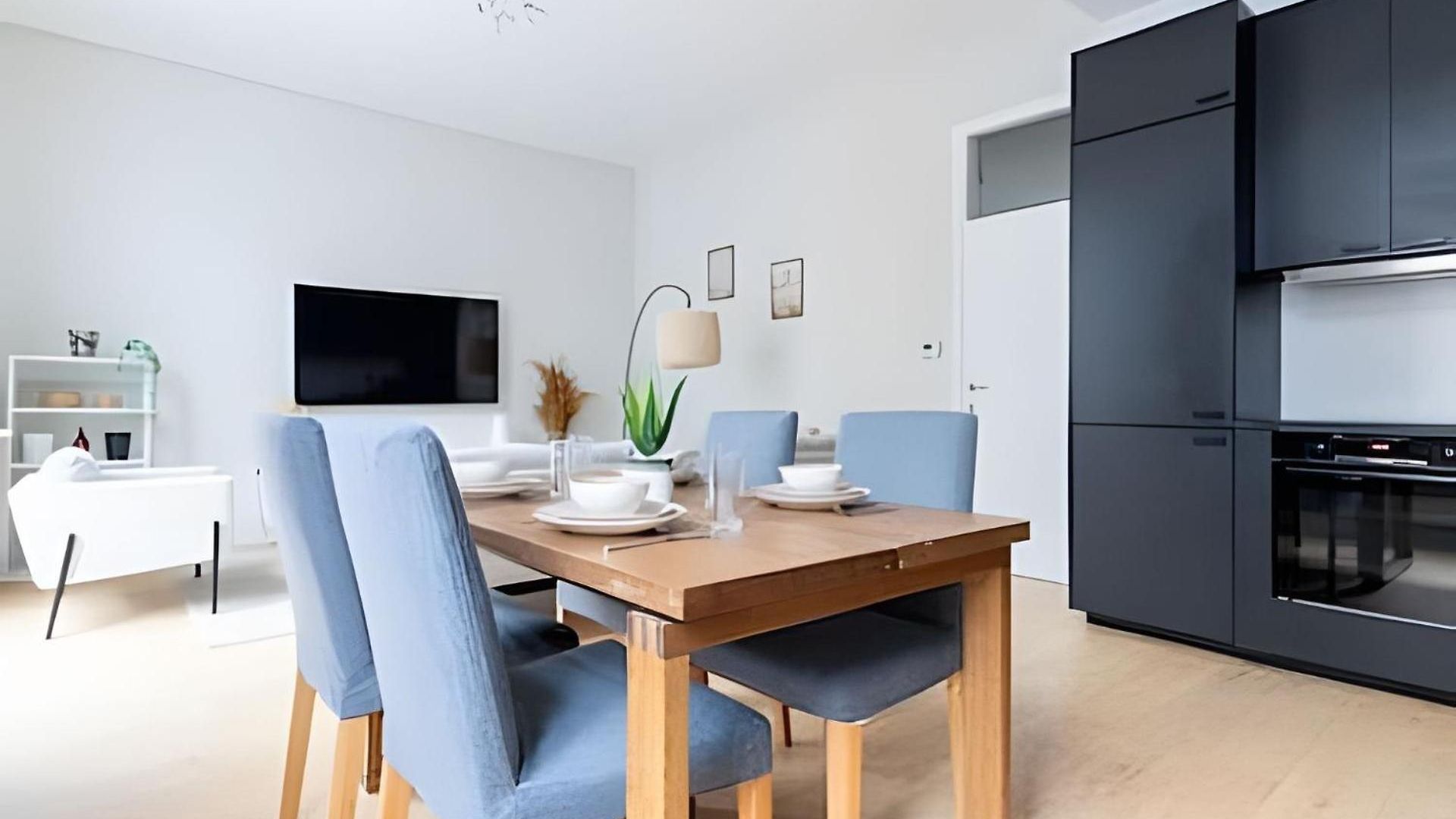 Bright Near Eu Quarter & Schuman Metro Apartment