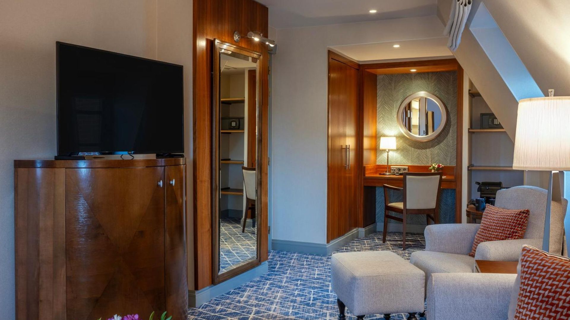 Hotel Warwick Grand-place 4*