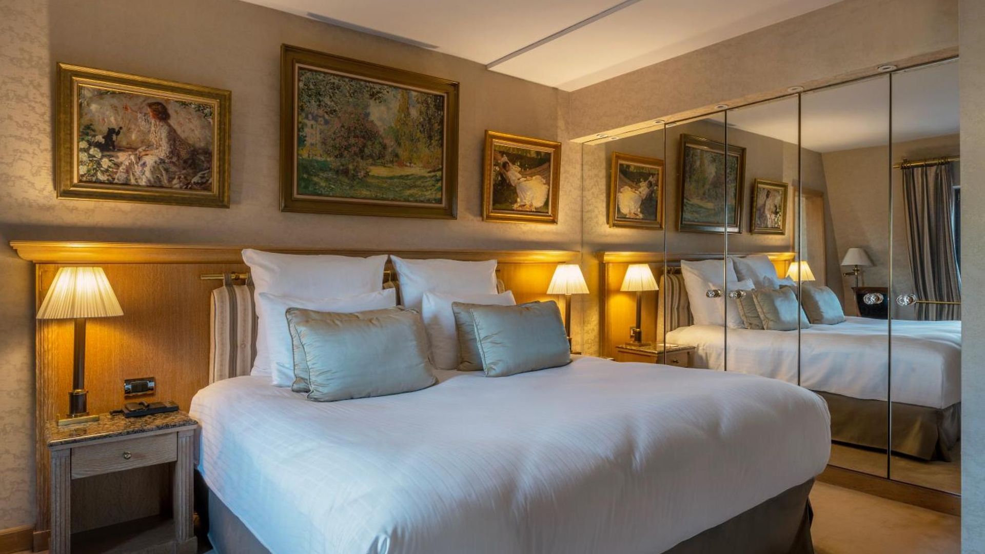 Warwick Grand-place Hotel 4*