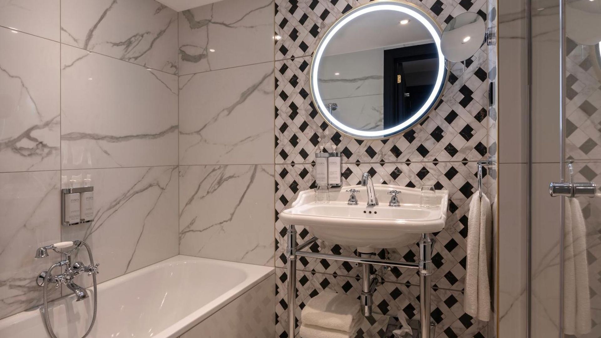 Hotel Barsey By Warwick