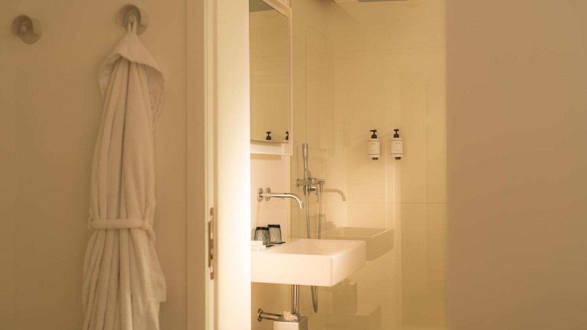 9hotel Sablon