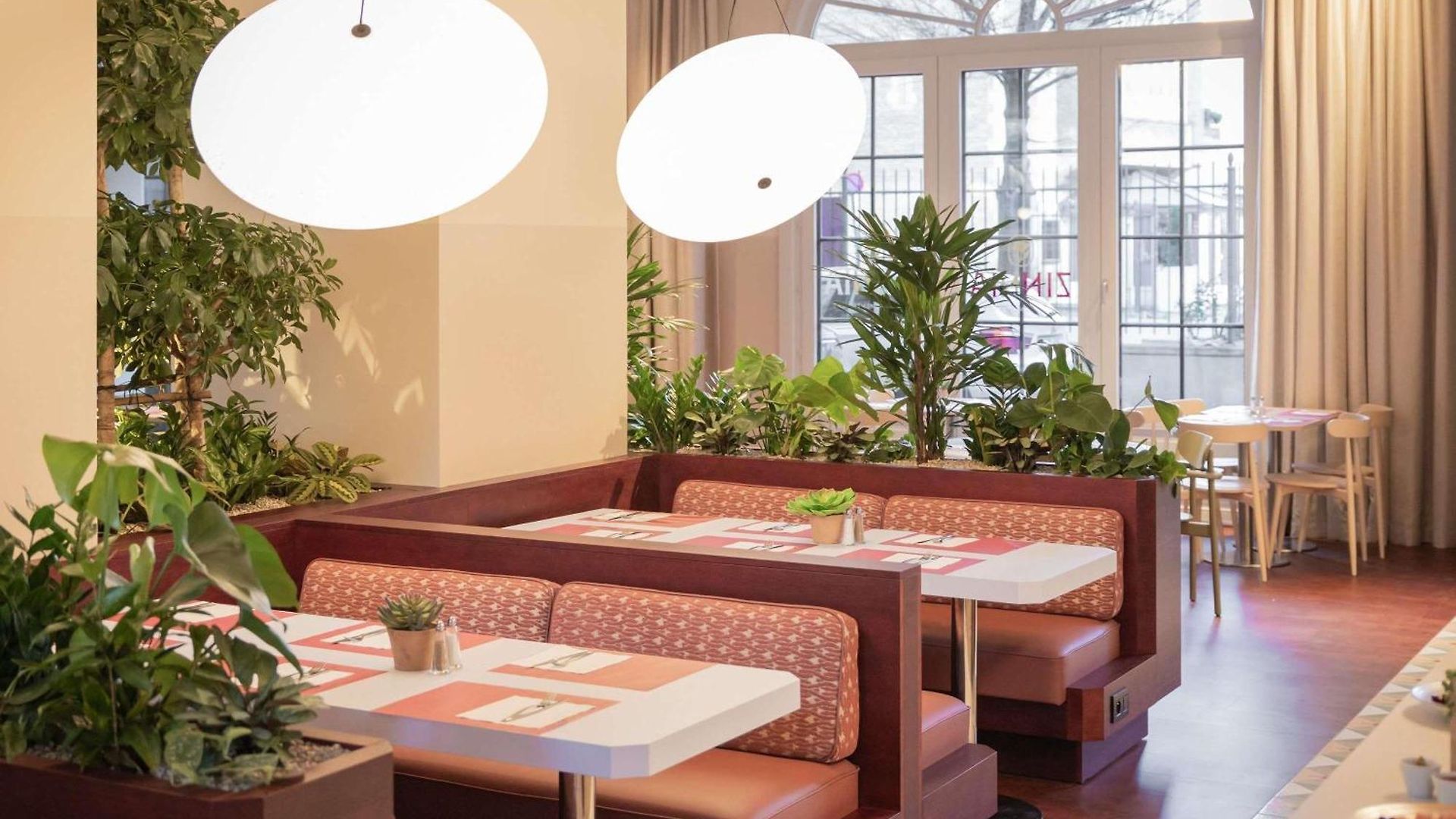 Novotel Off Grand Place 4*