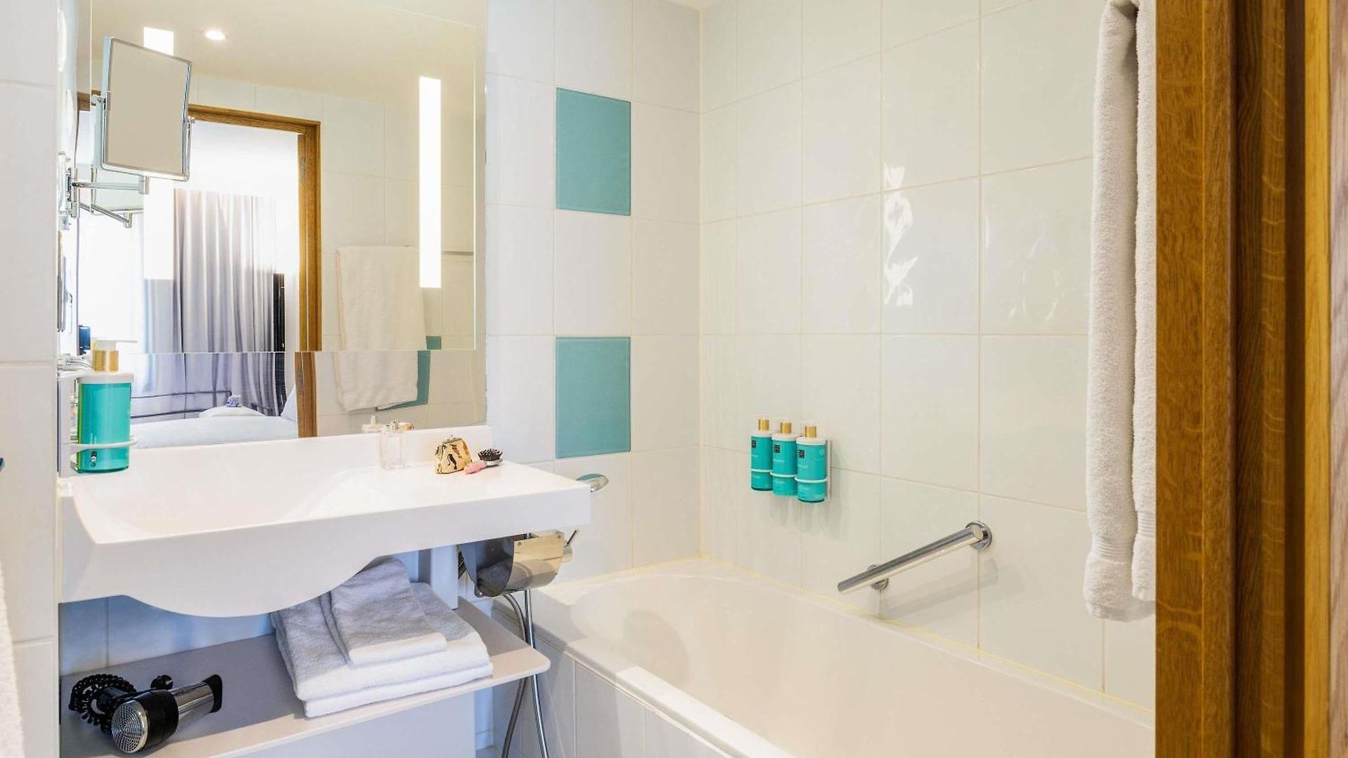Novotel Off Grand Place Hotel
