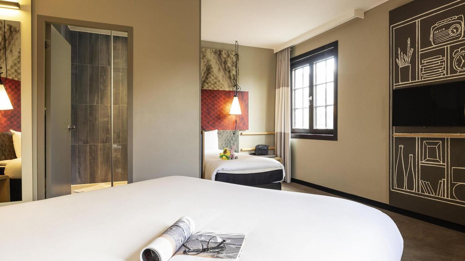 Ibis Off Grand'place Hotel 3*