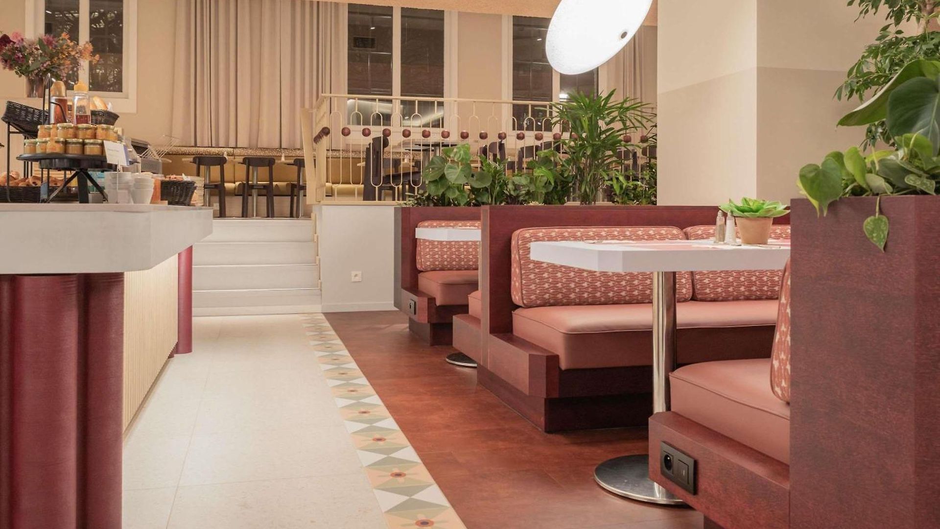 Novotel Off Grand Place Hotel