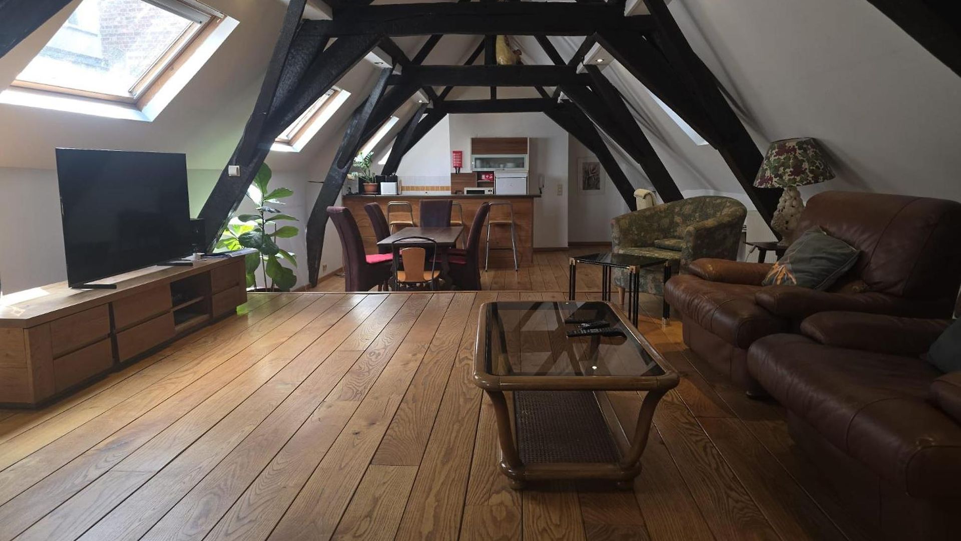 Charming Duplex In Historic Brussels Apartment