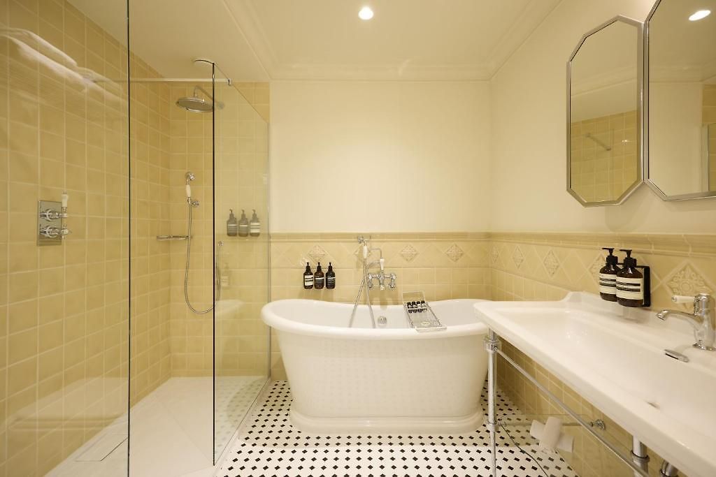 Hotel Fleur De 4*