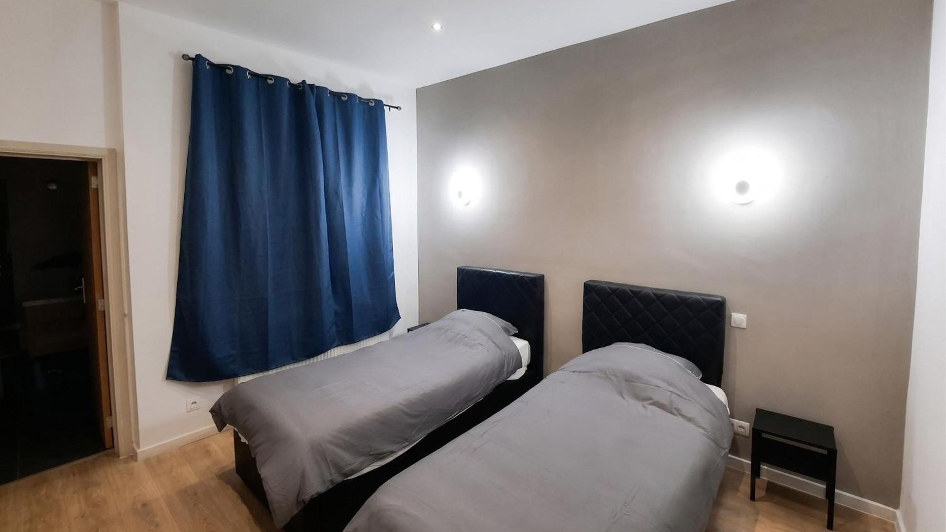 Apartment Modern In Molenbeek-saint-jean / 77 M² / Parking