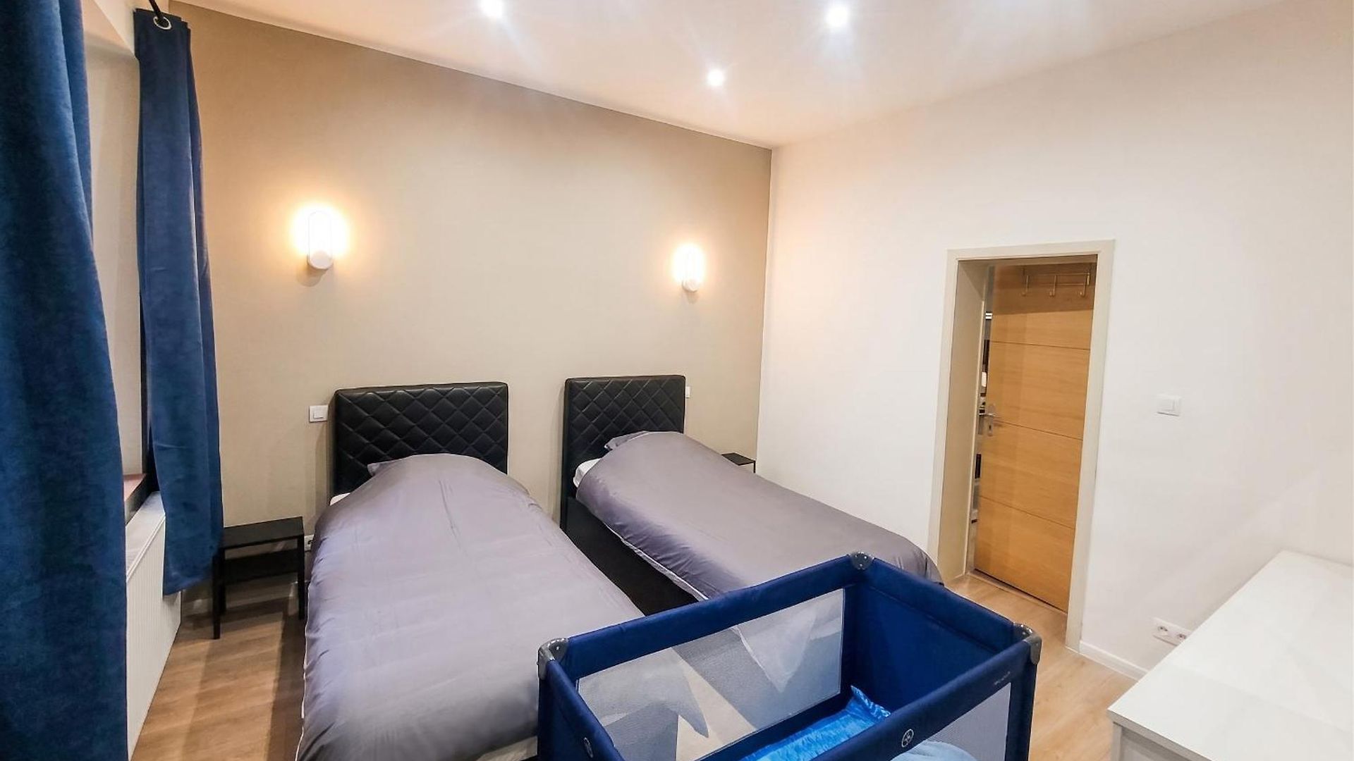 Modern In Molenbeek-saint-jean / 77 M² / Parking Apartment *