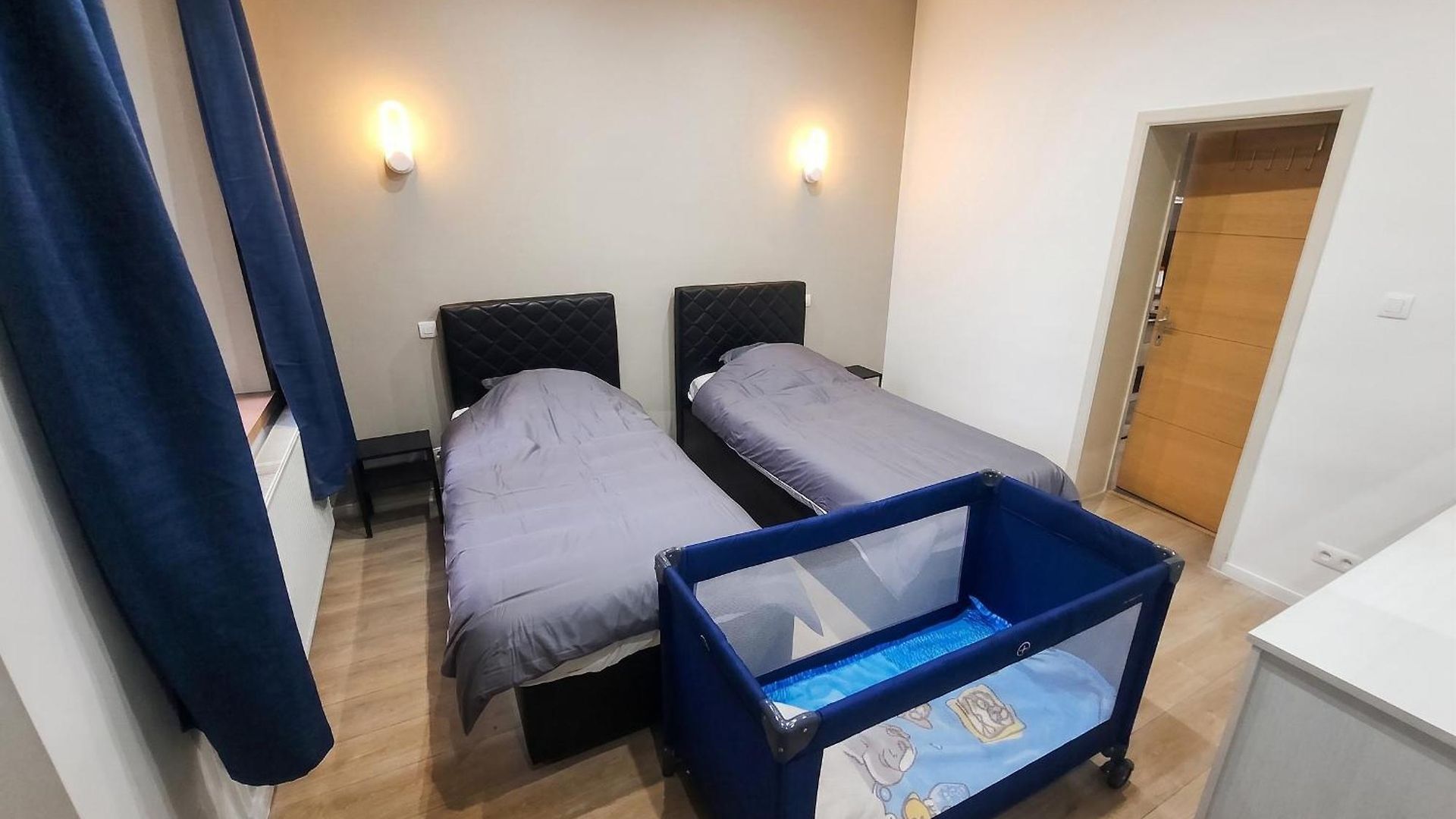 Modern In Molenbeek-saint-jean / 77 M² / Parking Apartment