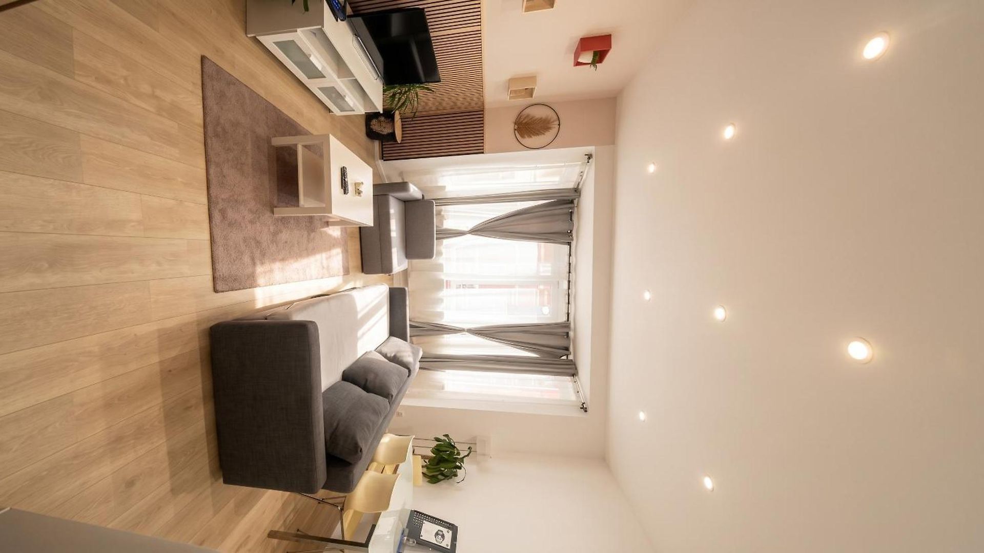 Apartment Modern In Molenbeek-saint-jean / 77 M² / Parking Brussels