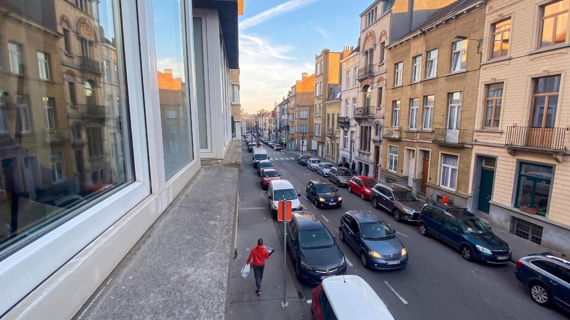 Modern In Molenbeek-saint-jean / 77 M² / Parking Apartment *