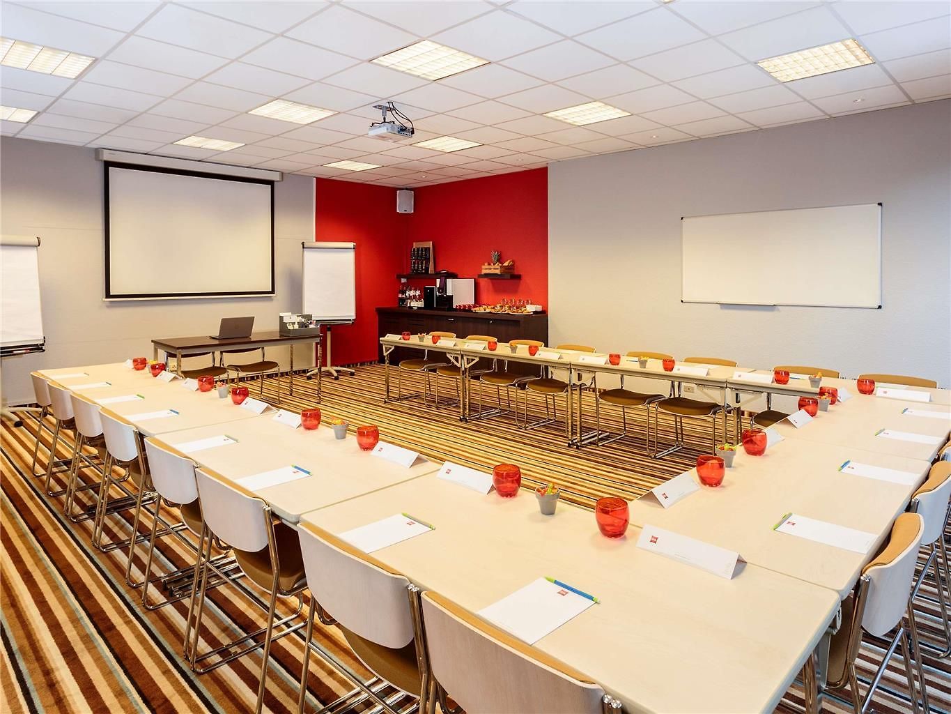 Hotel Ibis Centre 3*