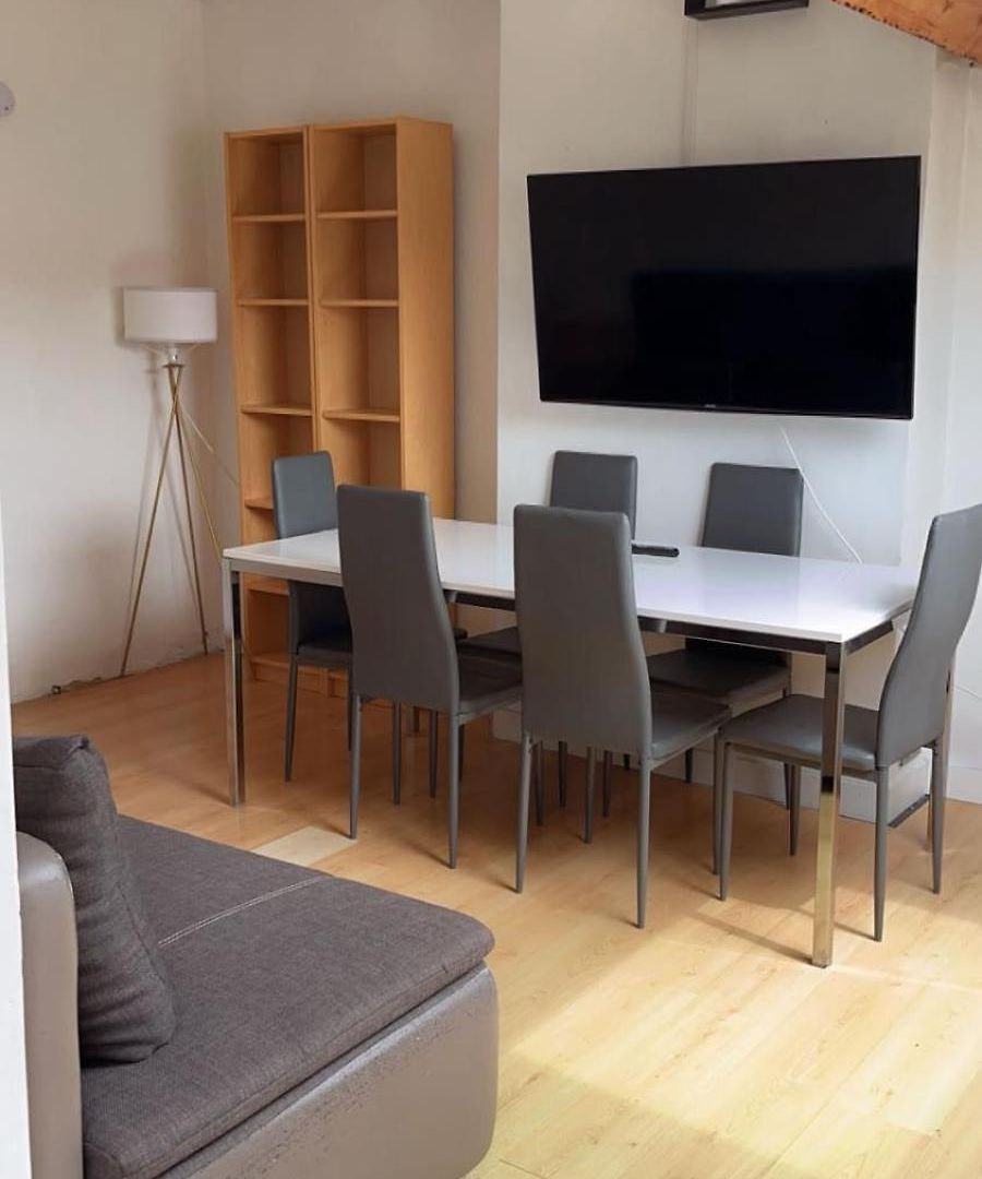 European District Thirteen Apartment