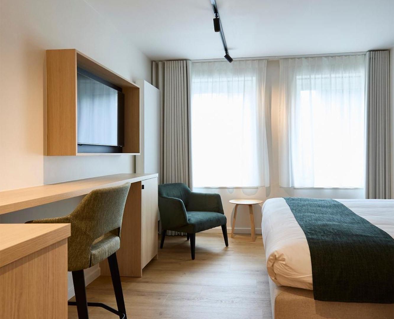 Georges Henri Aparthotel 4*