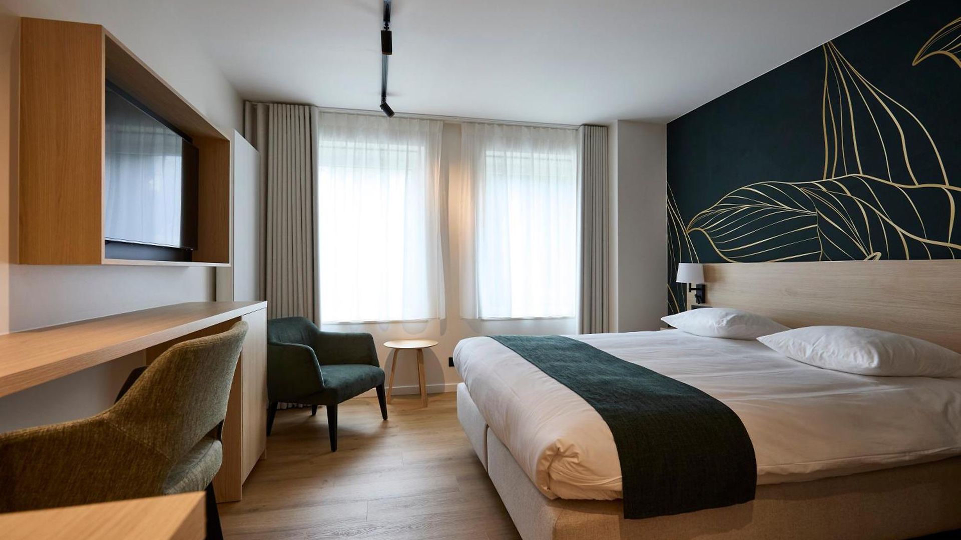 Georges Henri Aparthotel