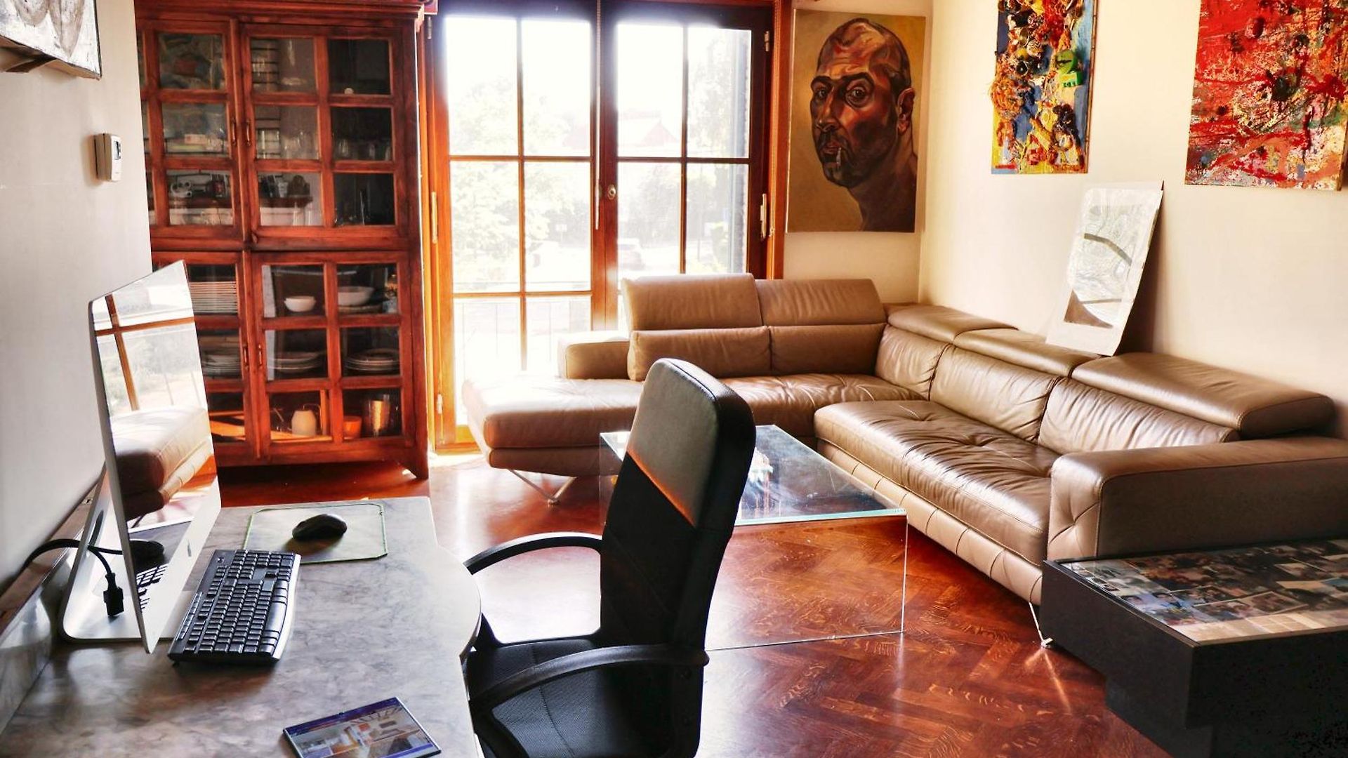 Villa & Wellness Area Jacuzzi Sauna Massage Table *