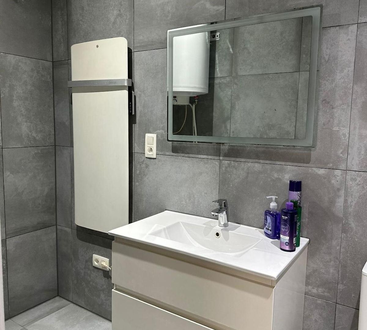 Modern For 4 Near Center Brussels