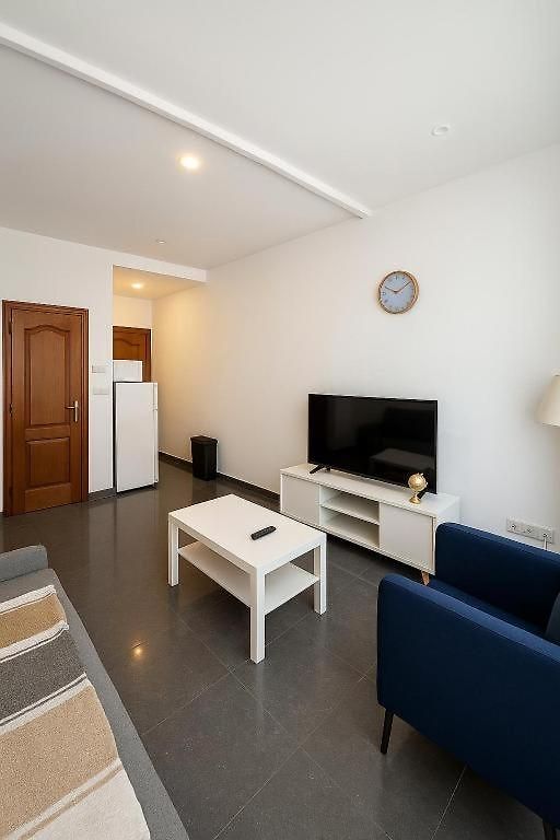 Midi Station Apartment *