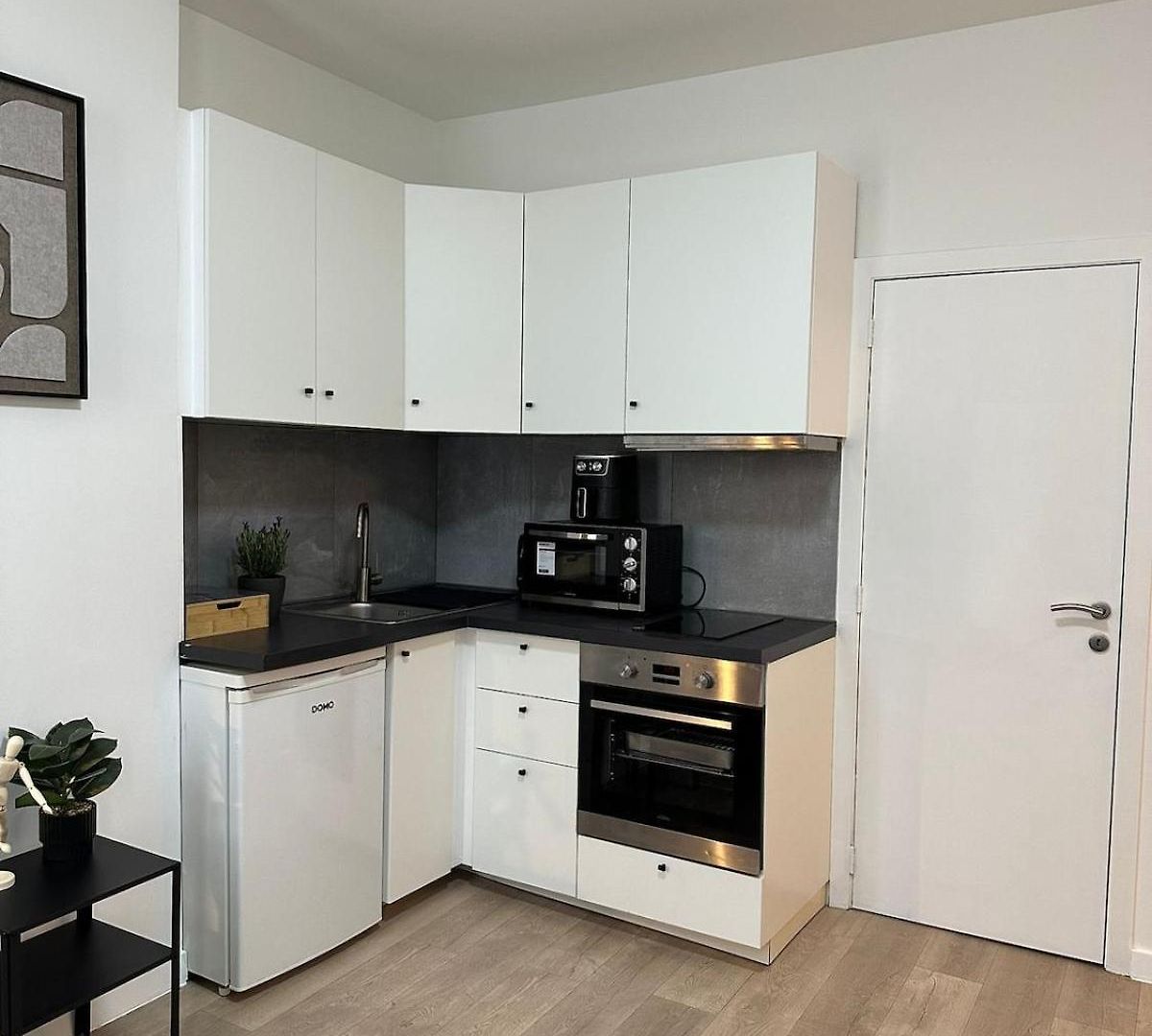 Modern For 4 Near Center Brussels