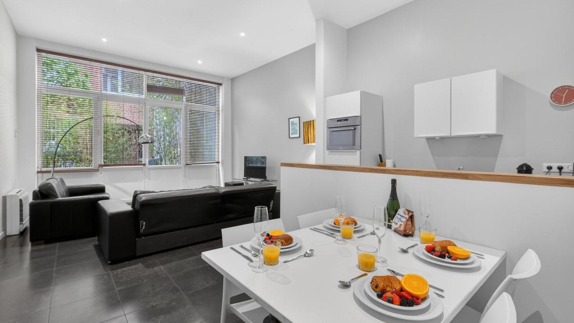 Stephanie By Reside Apartment