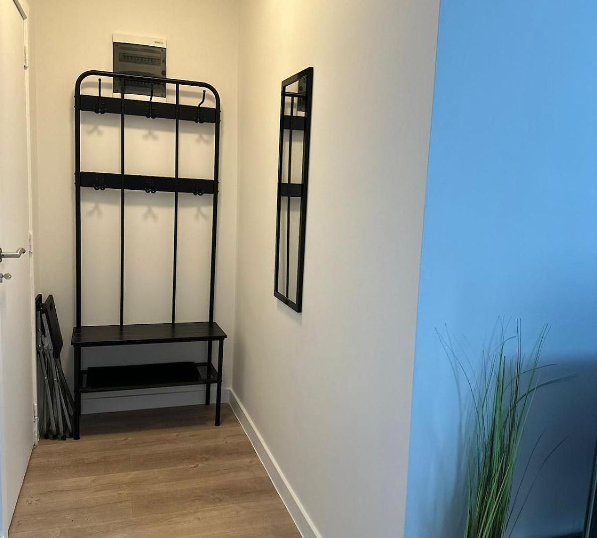 Modern For 4 Near Center