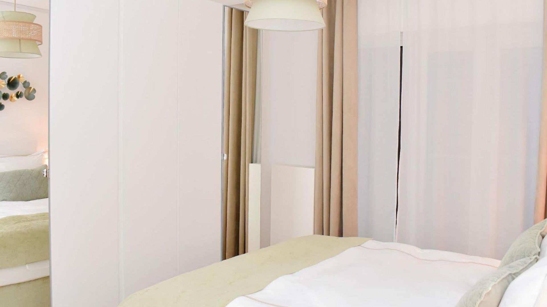 Edelsteine Im Herzen Der Stadt 4b By Interhome