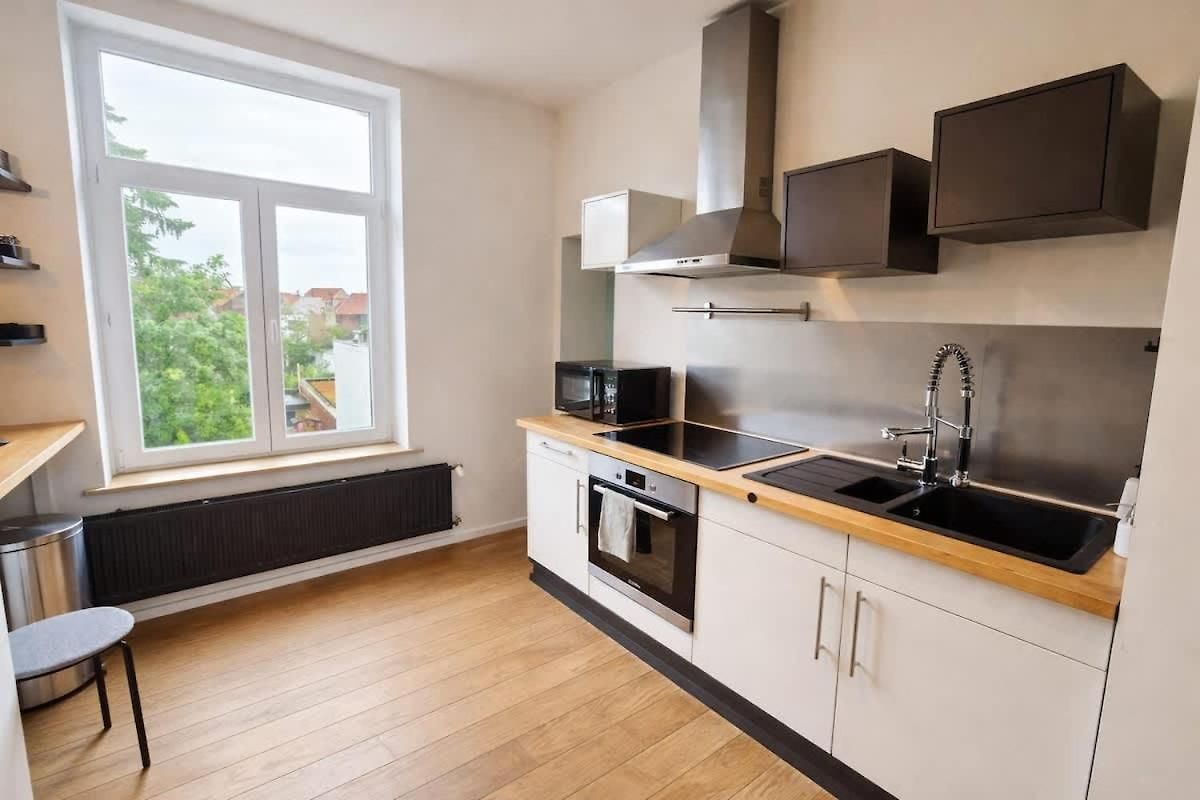 Luxury Triplex Stylish 2br In *