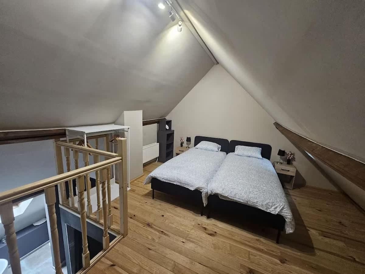 Luxury Triplex Stylish 2br In Apartment