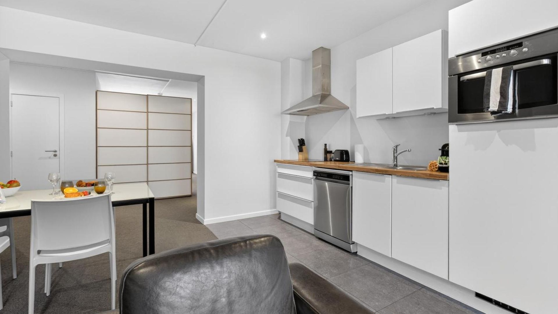 Stephanie By Reside Apartment