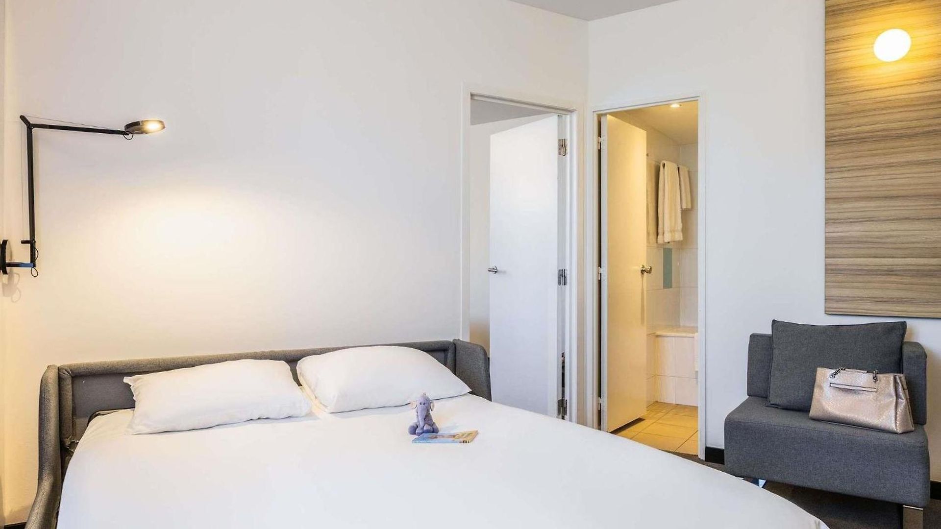 Novotel Off Grand Place Hotel Brussels