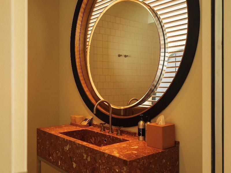 The Standard, 5*
