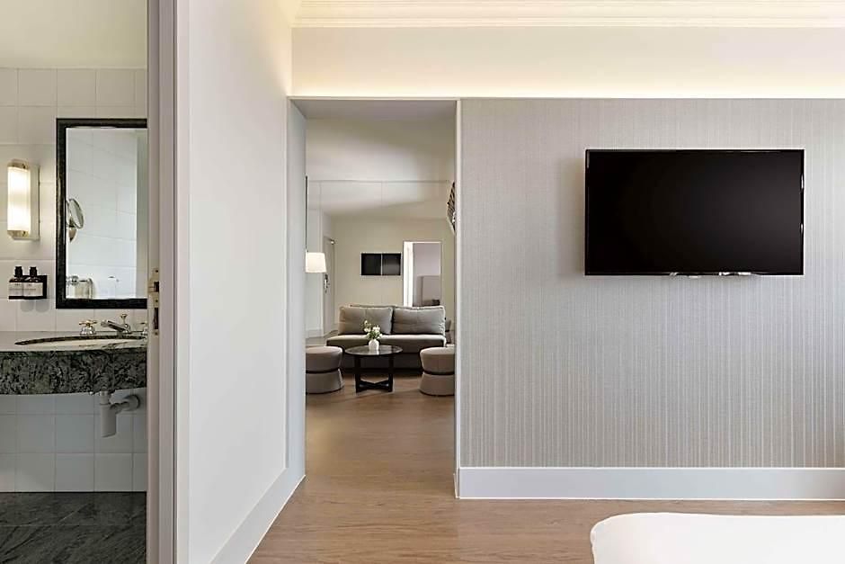 Nh Carrefour De L'europe Hotel 4*