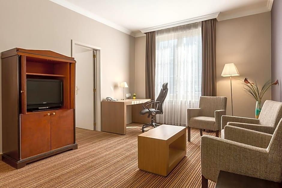 Hotel Nh Carrefour De L'europe