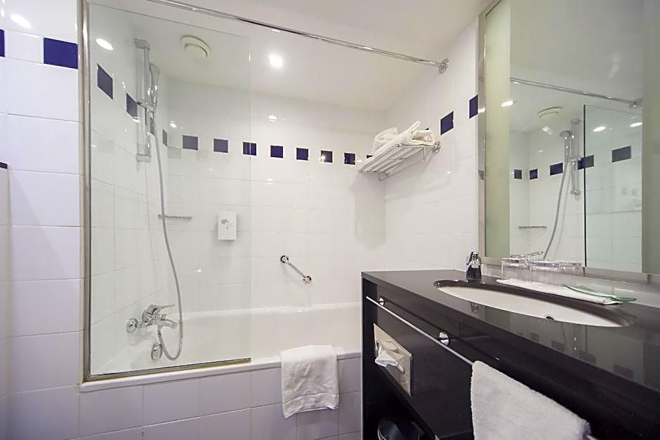 Nh Eu Berlaymont Hotel 4*