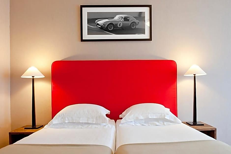 New Charlemagne Hotel 4*