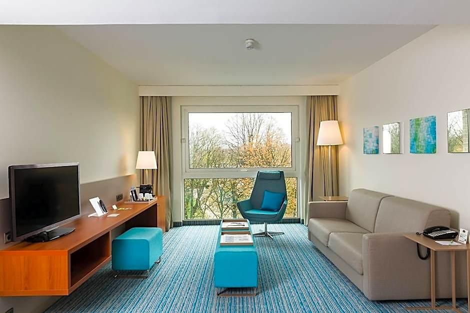 Courtyard By Marriott 4*