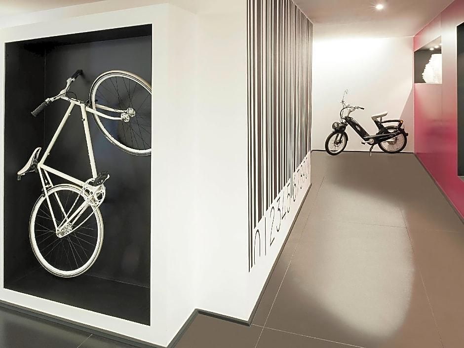 Ibis Styles Louise 3*