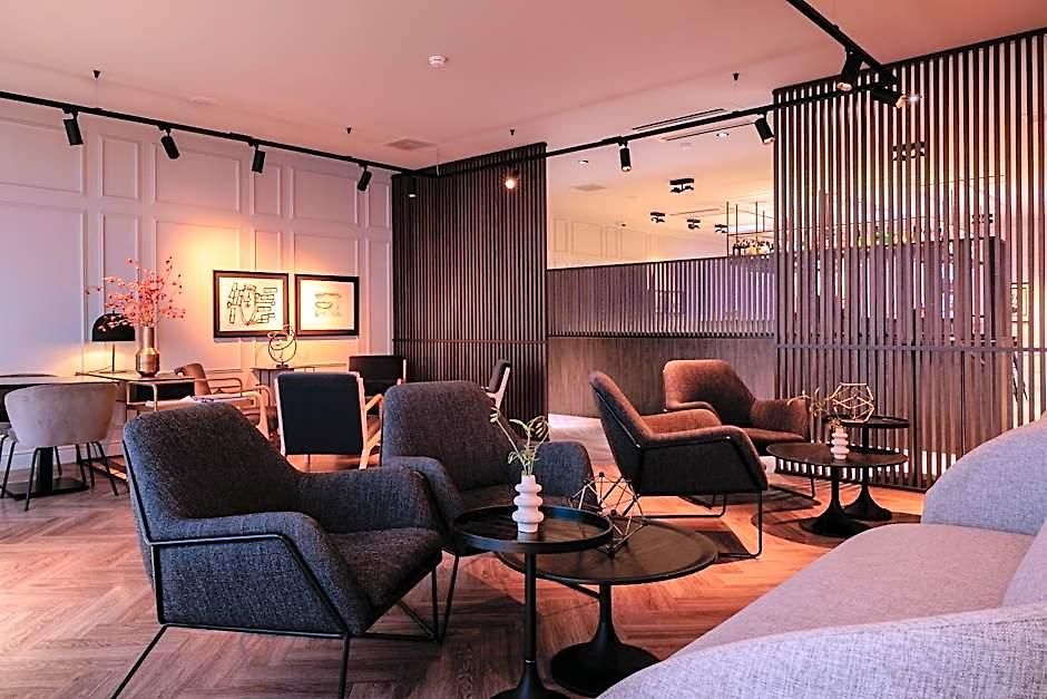 Hotel Pillows Centre 4*