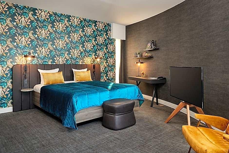 Hotel Der Valk Airport 4*
