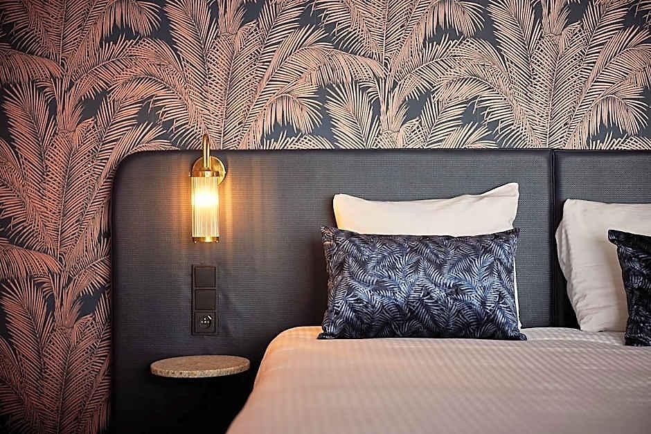 Hotel Der Valk Airport 4*