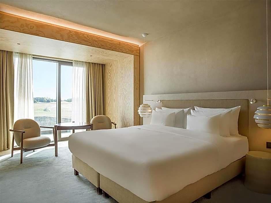 Radisson Collection Hotel, The National